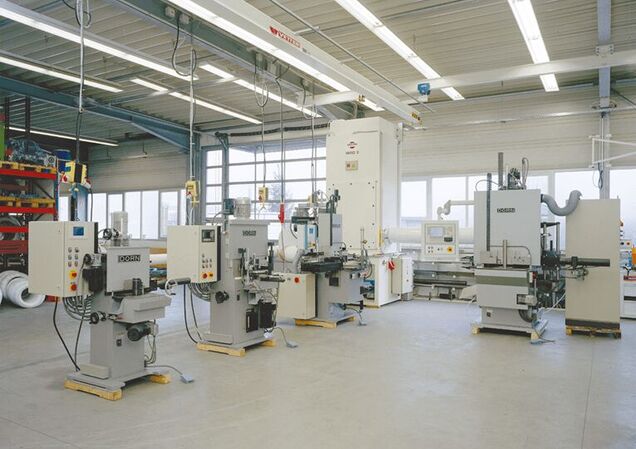 Der Trockenabscheider VARIO als zentrale Enstaubungsanlage für mehrere Bearbeitungsmaschinen