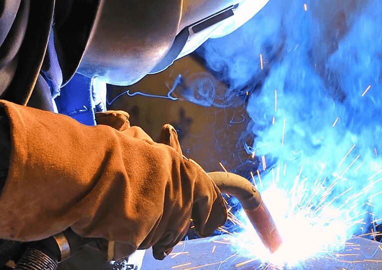 Welding fumes must be optimally captured to protect employees.